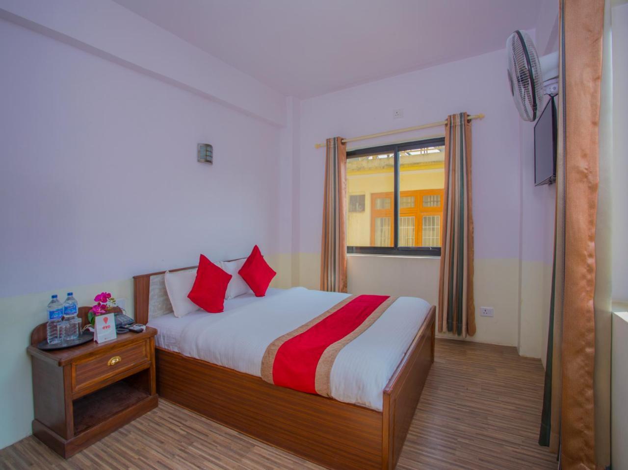 Oyo 255 White Zambala Hotel Kathmandu Exterior photo