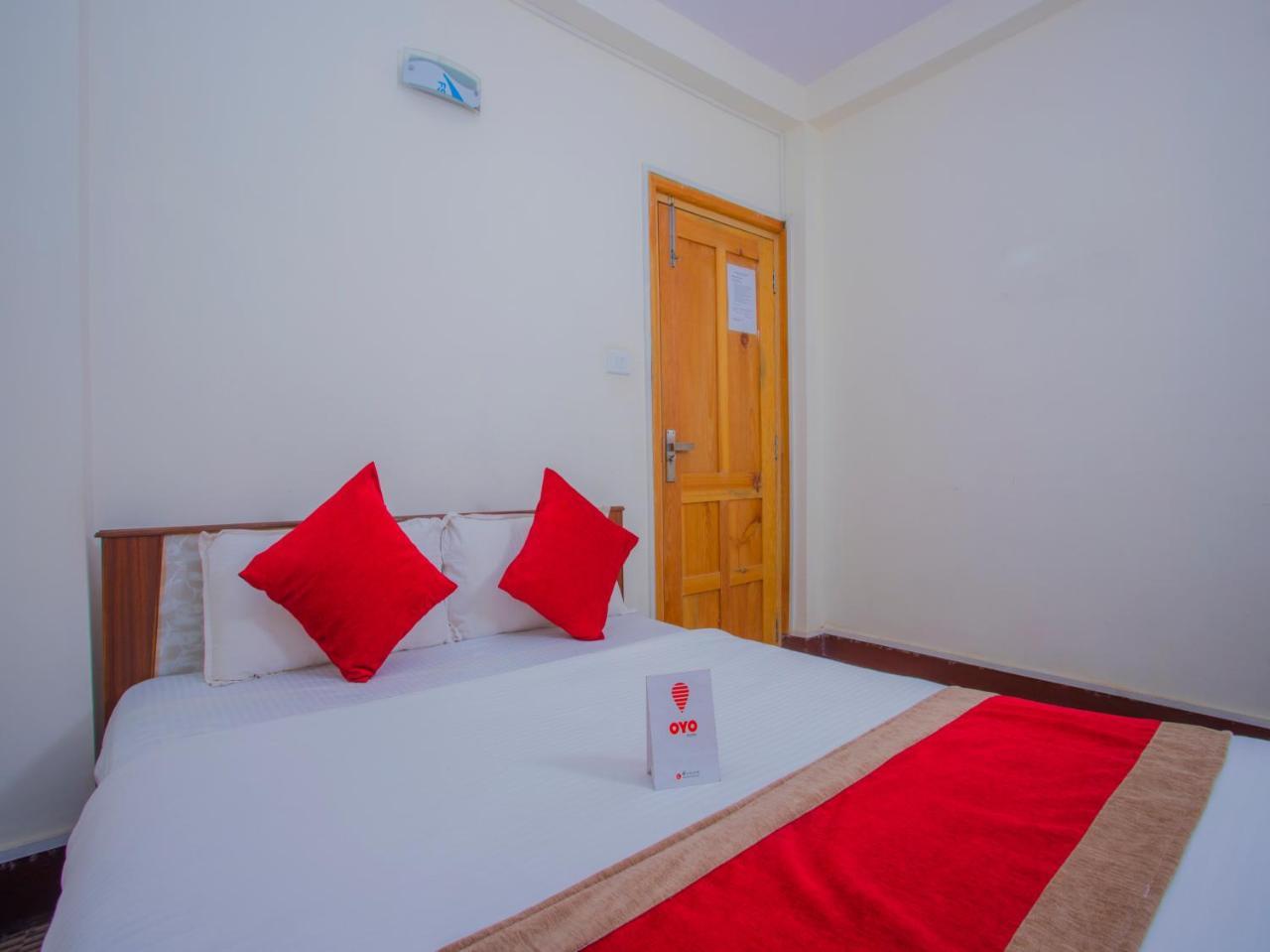 Oyo 255 White Zambala Hotel Kathmandu Exterior photo