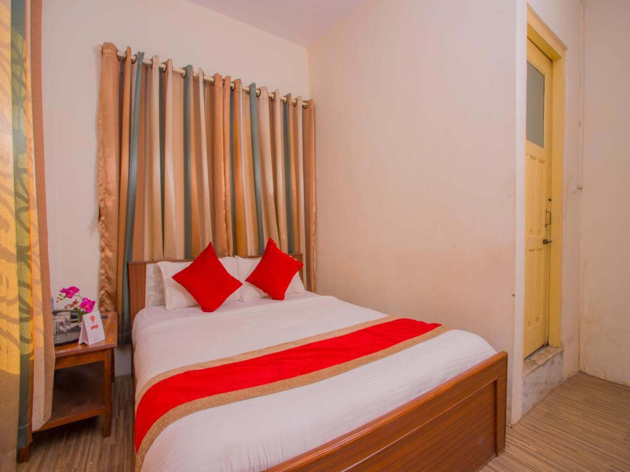 Oyo 255 White Zambala Hotel Kathmandu Exterior photo
