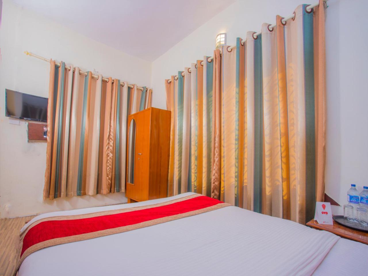 Oyo 255 White Zambala Hotel Kathmandu Exterior photo