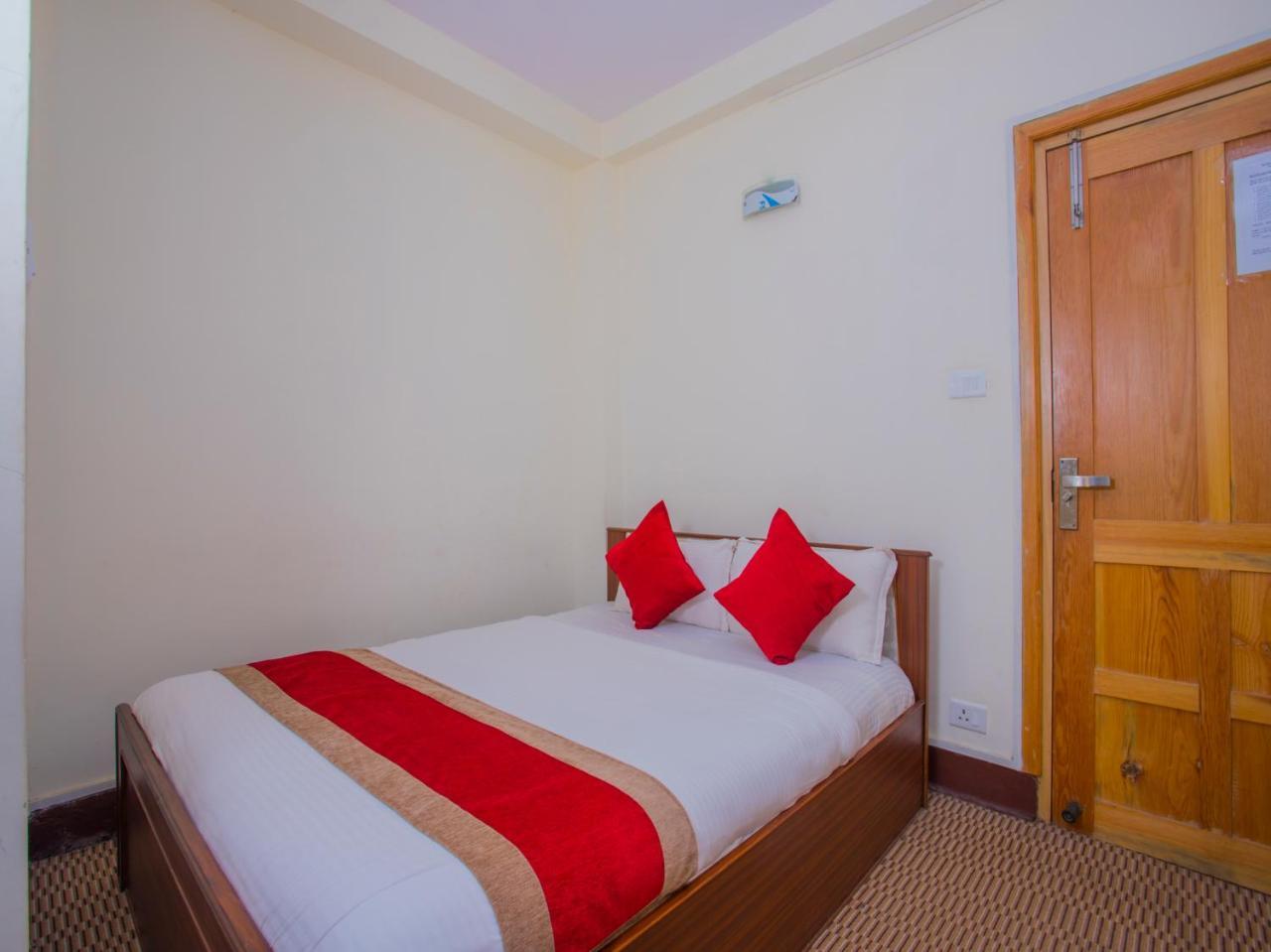 Oyo 255 White Zambala Hotel Kathmandu Exterior photo