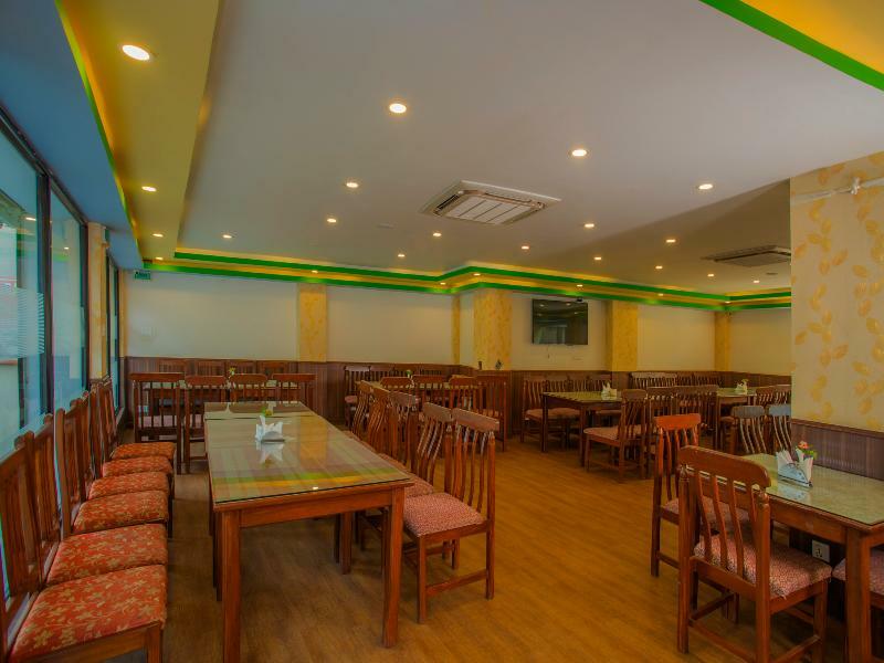 Oyo 255 White Zambala Hotel Kathmandu Exterior photo