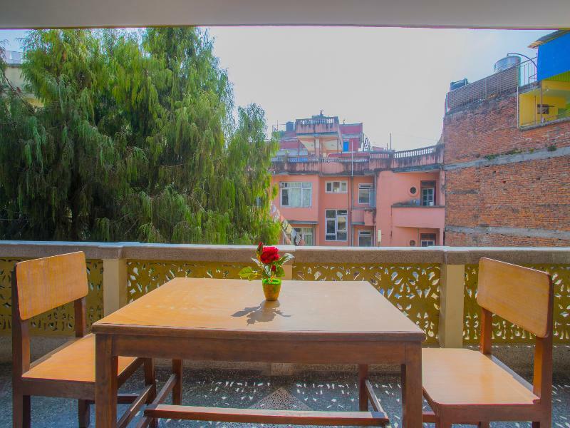 Oyo 255 White Zambala Hotel Kathmandu Exterior photo