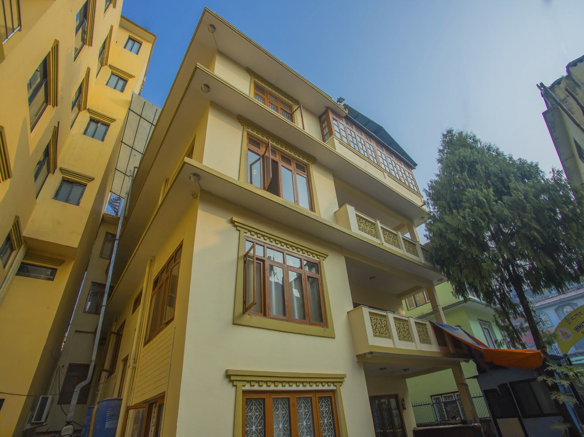 Oyo 255 White Zambala Hotel Kathmandu Exterior photo